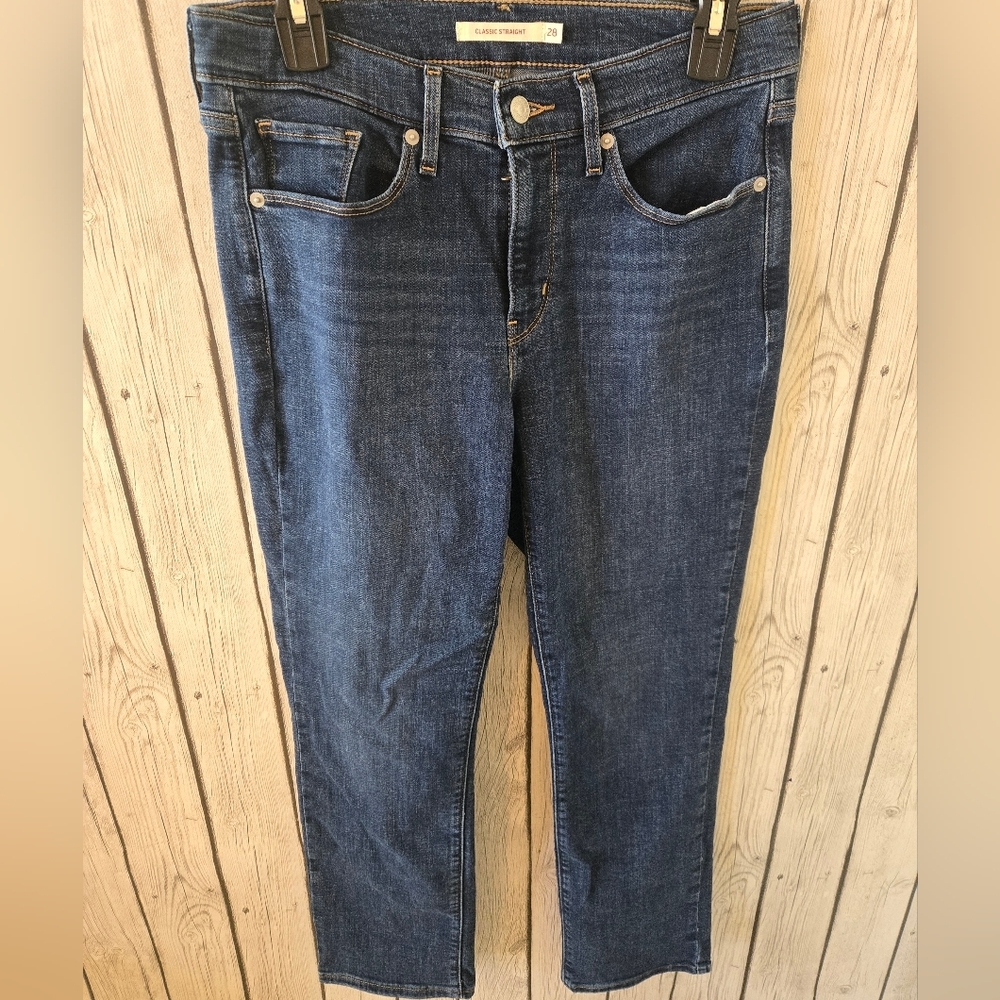 Levis Womens Size 28 Classic Straight Jeans Mid-Rise Dark Wash Blue Denim